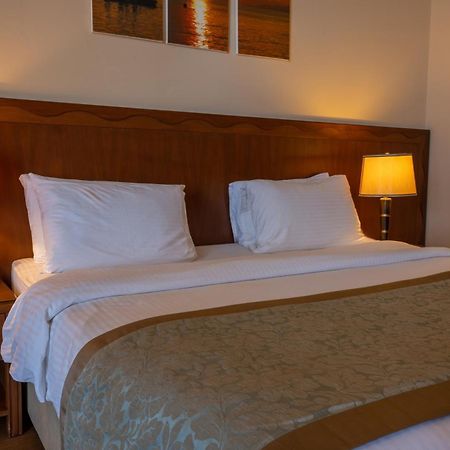 Jiyeh Marina Resort Hotel & Chalets ジエ エクステリア 写真