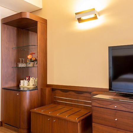 Jiyeh Marina Resort Hotel & Chalets ジエ エクステリア 写真