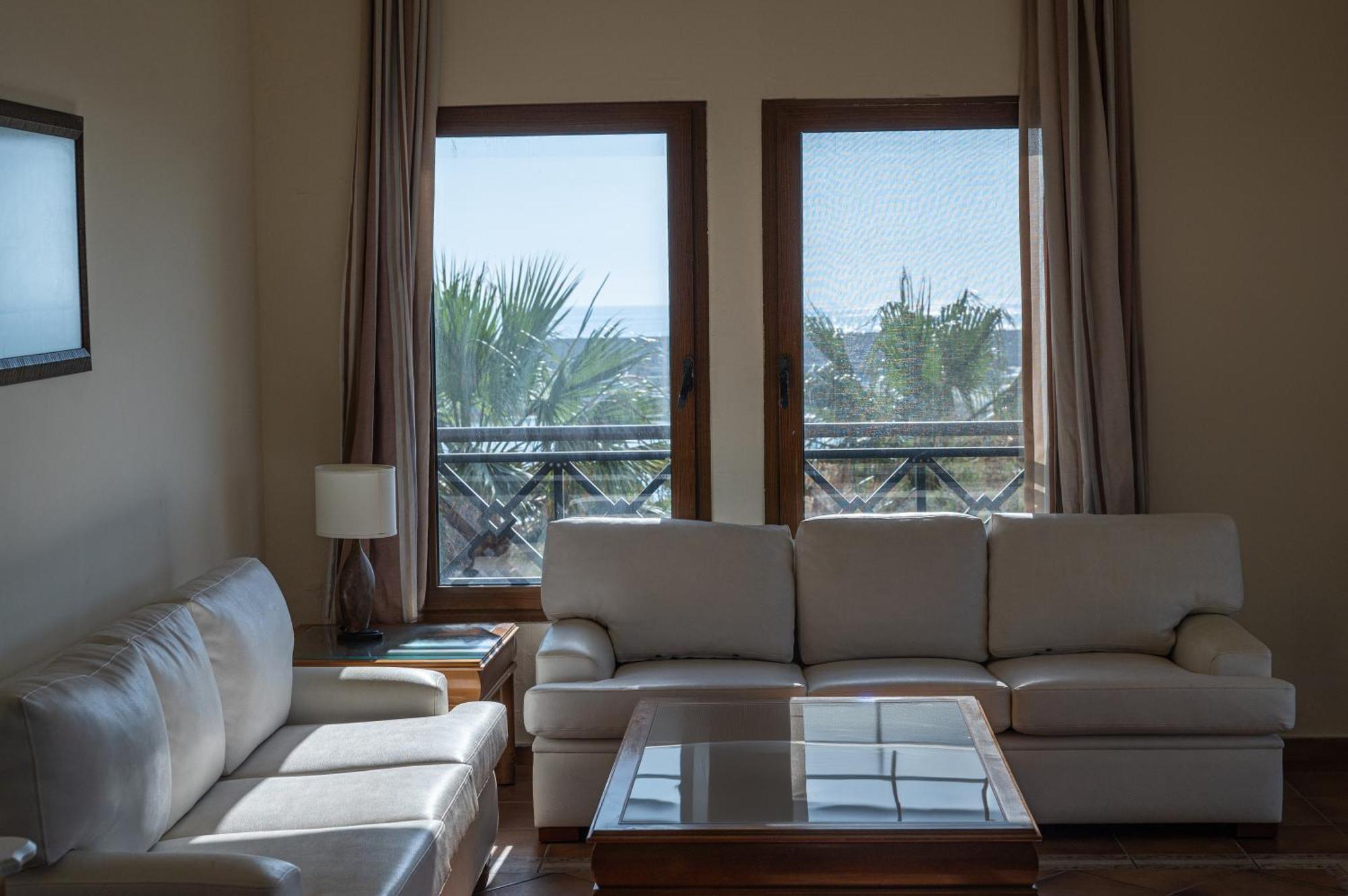 Jiyeh Marina Resort Hotel & Chalets ジエ エクステリア 写真