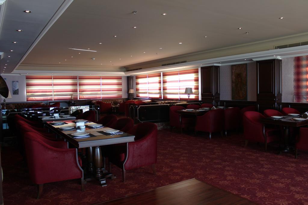Jiyeh Marina Resort Hotel & Chalets ジエ エクステリア 写真