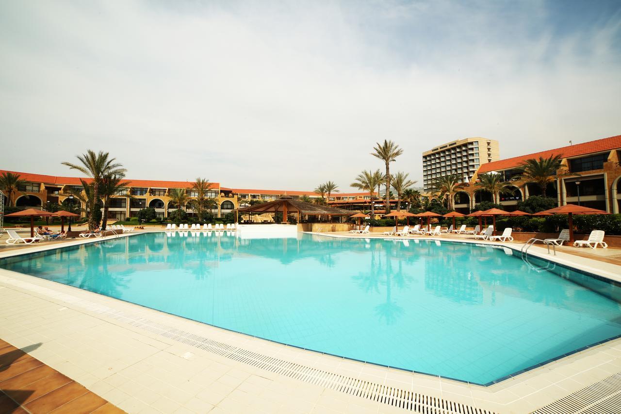 Jiyeh Marina Resort Hotel & Chalets ジエ エクステリア 写真